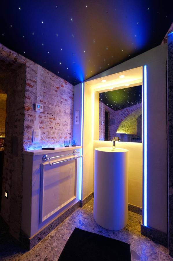 לינה וארוחת בוקר Secret Jacuzzi Mons - Parking Prive Gratuit מראה חיצוני תמונה